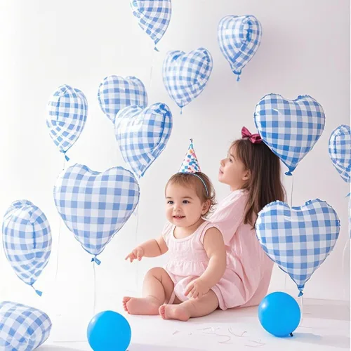 Vista 4 de 10 globos de corazón a cuadros azules, globos de 18 pulgadas en forma de corazón a cuadros azul pastel y blanco para boda romántica, proponer San