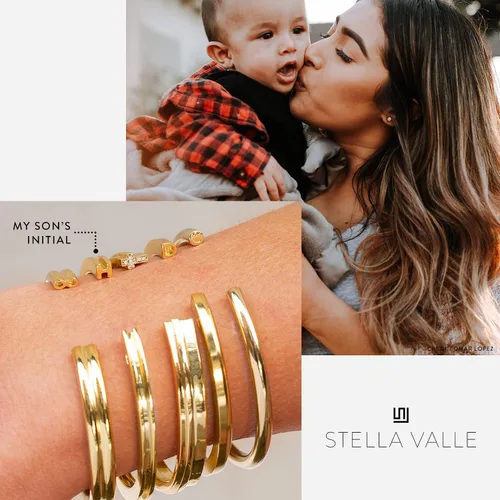 Vista 2 de Stella Valle Initial Charm Bracelet - 18K Gold Plated Brass Cuff Bracelet in the Shape of Initial