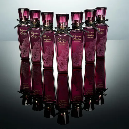 Vista 8 de Christina Aguilera Violet Noir, Perfume para mujer, Eau de Parfum en aerosol, 0.5 onzas líquidas