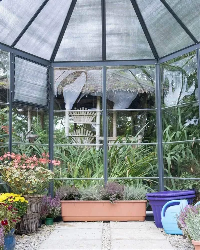 Vista 6 de Palram - Canopia Oasis Hex 7' x 8' Invernadero de policarbonato de aluminio, gris