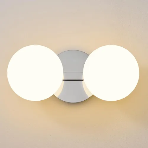 Vista 18 de Aplique de pared moderno de globo de vidrio: Luz de apliques esféricos dorados - Accesorio de luces de bola individual de latón pequeño para tocador