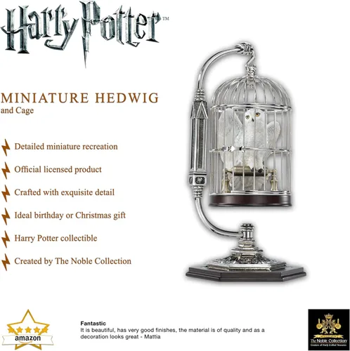 Vista 3 de The Noble Collection Harry Potter Hedwig miniatura en jaula – Escultura de búho nevado de resina en pedestal de metal y madera – Set de película