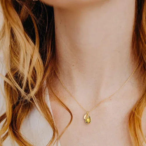 Vista 3 de Me&Hz Dainty Initial Birthstone Necklace for Women Girls, 14K Gold Filled Birth Month Crystal Birth Stone Necklace Leaf Letter Small Pendant