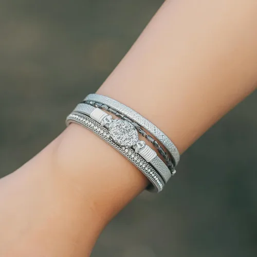 Vista 2 de FANCY SHINY - Pulsera de cuero de estilo bohemio con cierre magnético y cuentas de cristal, regalo para mujeres, adolescentes y niñas