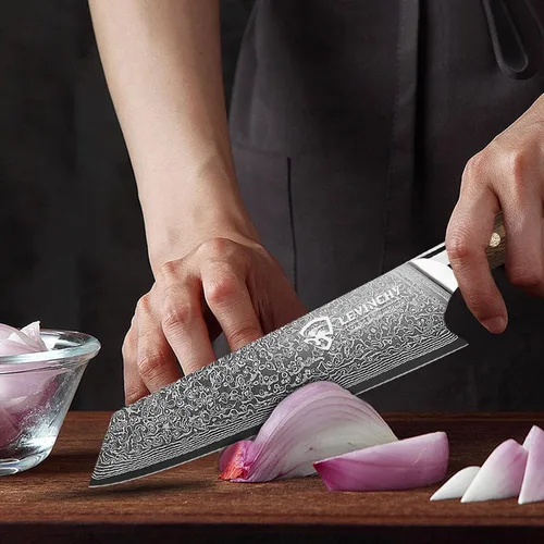 Vista 5 de Cuchillo de chef de damasco hecho a mano de 8 pulgadas con mango de madera de Pakka Cortes de precisión antioxidantes, maniobrables ligeros