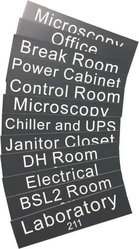 Vista 7 de Placa de nombre personalizada, sin soporte, 2 x 8 pulgadas, personalizable