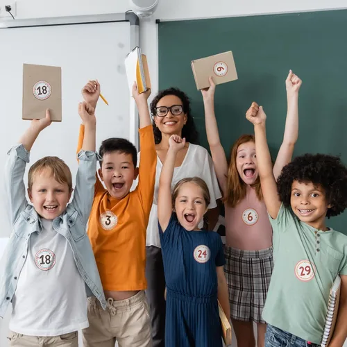 Vista 6 de Lincia 40 recortes numéricos de 1 a 35 recortes para tablón de anuncios y 5 tarjetas en blanco, números de calendario para el aula con 8 hojas