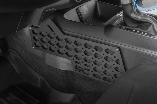 Vista 3 de Rough Country Kit de panel de montaje Molle de consola central para Ford Bronco (2021-2025), panel de acero duradero para almacenamiento seguro