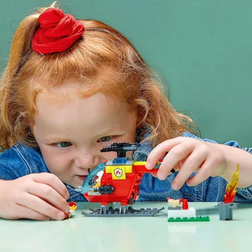 Vista 2 de LEGO City Helicóptero de Bomberos de Juguete 60318 para Niños Preescolares, Niños y Niñas de 4 Años en Adelante, con Minifigura de Bombero