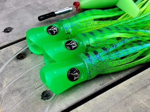 Vista 4 de Lobo Lures #200 Mahi-Mahi Slayer - Cadena mágica pelágica de margaritas Marlin y atún señuelo de arrastre de uretano fabricado en Estados Unidos
