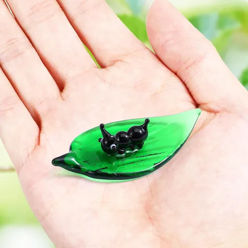 Vista 3 de Ymapinc Regalos de animales de hoja verde de hormigas de cristal, figuras de animales de 1.9 pulgadas, pequeñas figuras de animales soplados a mano