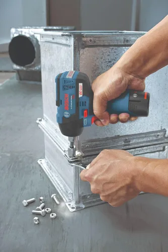Vista 6 de BOSCH PS82-02 12V Max EC Kit de llave de impacto sin escobillas de 3/8 pulgadas - Compacto, ligero, 85 lb-pie de par máximo, dos configuraciones