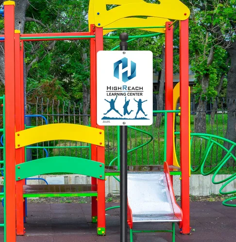 Vista 3 de Letrero de metal de aluminio personalizado con tu propia imagen, foto, mascotas, logotipo de arte o negocio para niños (12 pulgadas, redondo)