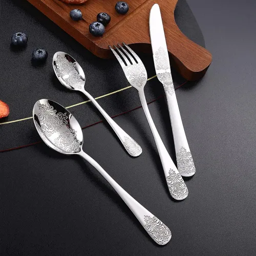 Vista 8 de Juego de cubiertos dorados para 6 cubiertos delicados de acero inoxidable, 24 piezas, incluye cuchillos, tenedores y cucharas, juego de vajilla