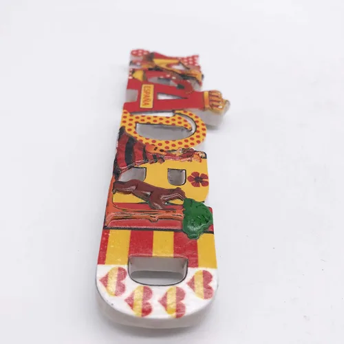 Vista 4 de Letras 3D Madrid refrigerador imán nevera recuerdos turísticos hecho a mano resina artesanía pegatinas magnéticas hogar cocina decoración viaje