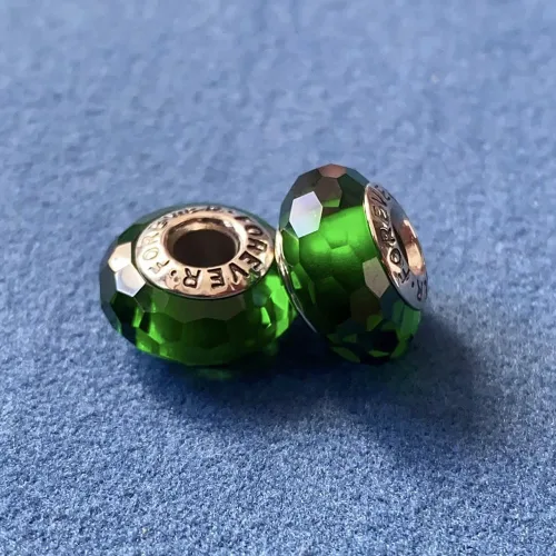 Vista 5 de 2 dijes de cristal de Murano para pulseras Pandora, dijes de plata de ley 925 para pulseras, dijes de Navidad verde y rojo, muñeco de nieve