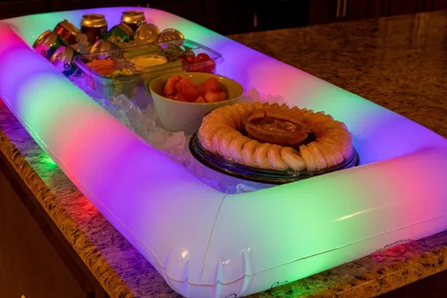 Vista 3 de PoolCandy Enfriador de buffet LED inflable de 48 pulgadas, bandeja de servicio de fiesta, enfriador de hielo iluminado para bebidas, alimentos