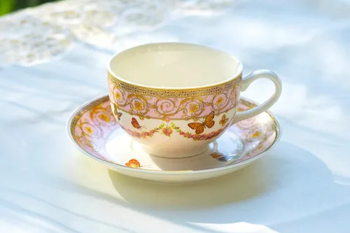 Vista 3 de Grace Teaware - Taza de té y platillo de porcelana fina con adorno rosa con adornos dorados
