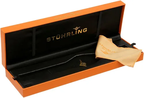 Vista 4 de Stuhrling Original 741SET01 Reloj Aviator de acero inoxidable con bandas intercambiables de lona