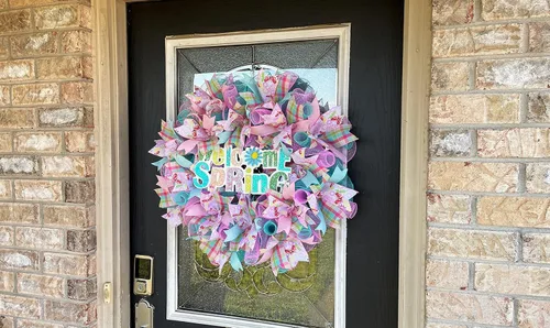 Vista 5 de Welcome Spring Butterfly! Deco Mesh Front Door Wreath, Indoor Outdoor, Farmhouse Country Traditional Decor