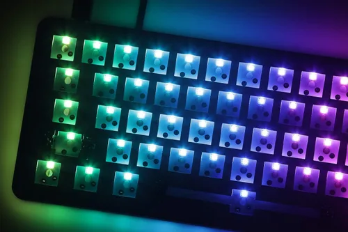 Vista 6 de DROP Teclado mecánico ALT Teclado para juegos de 65% (67 teclas), interruptores de intercambio en caliente, macros programables, retroiluminación