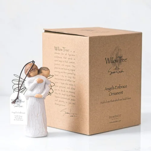 Vista 3 de Adorno "Angel's embrace" de Willow Tree, hecho por Susan Lordi, 26089 Angel Holding Baby in Cream Onesie, Wire Wings, New Baby Gift, Cast from a