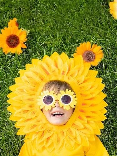 Vista 4 de Mepase Juego de 3 divertidos accesorios de disfraz de flores amarillas de 23 pulgadas, guantes verdes de girasol para bailes, fiestas, festivales