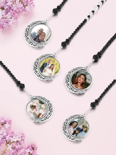 Vista 4 de Jovivi Adorno colgante de auto con foto personalizada, imagen personalizada, colgante de impresión a todo color con cuentas de cristal negro, dije