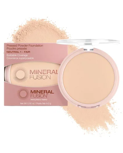 Vista 12 de Mineral Fusion Base de maquillaje en polvo prensado, polvo facial con acabado mate para piel clara con subtonos rosa/rojo, maquillaje natural