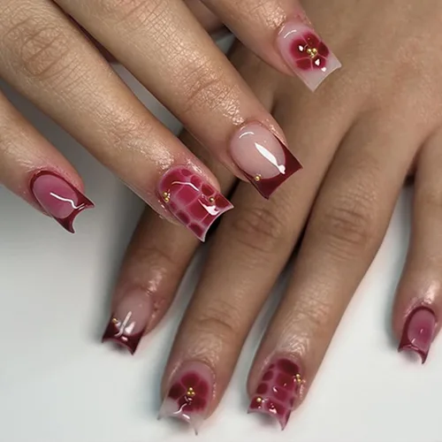 Vista 11 de Uñas postizas a presión con punta francesa, uñas postizas cuadradas cortas con diseños de cuentas de flores 3D, uñas blancas a presión, uñas Blanco