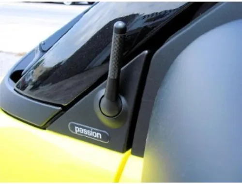 Vista 5 de Mitsubishi Lancer Evolution 8 EVO VIII - Antena corta de fibra de carbono negra de 3