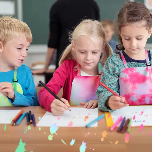 Vista 5 de SATINIOR Paquete de 3 delantales para niños, diseño de arco iris, teñido anudado, con bolsillos, ajustables, para cocina, jardinería, pintura