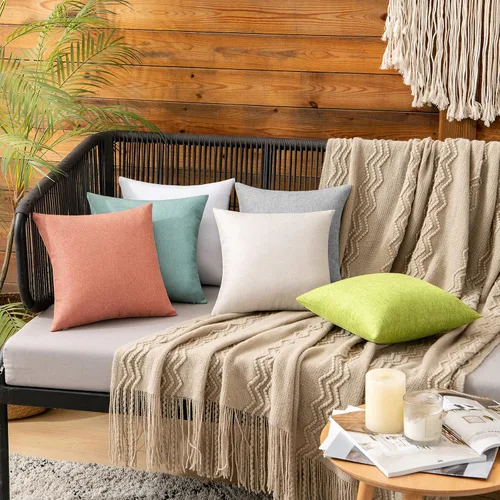 Vista 2 de MIULEE Paquete de 2 fundas de almohada decorativas para exteriores, impermeables, sólidas, de lino sintético, para jardín, granja, patio, tienda