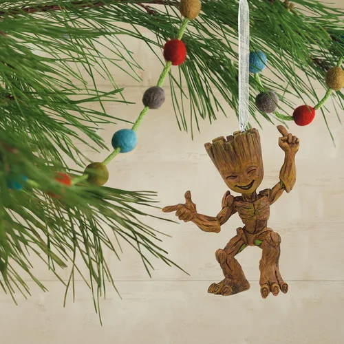 Vista 5 de Hallmark Marvel Guardianes de la Galaxia Groot Adorno de Navidad