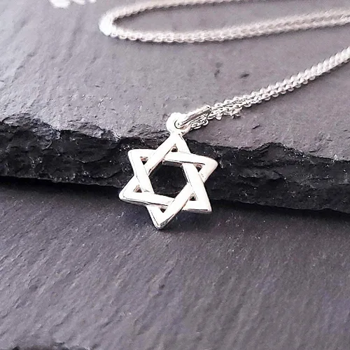 Vista 2 de Sterling Silver Tiny Star of David Charm Necklace, 18