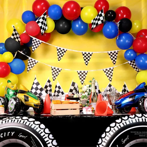 Vista 4 de Irenare 2 hojas de suministros para fiesta de cumpleaños de automóvil, decoraciones de fiesta de carreras, mantel de camino de mesa de carreras