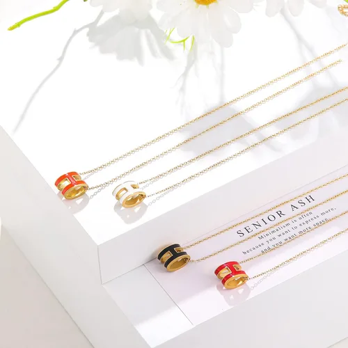 Vista 5 de Collar H para mujeres y niñas, chapado en oro de 18 quilates, diseño clásico de letra, lindo collar de moda, colgante, joyería de regalo para mujeres