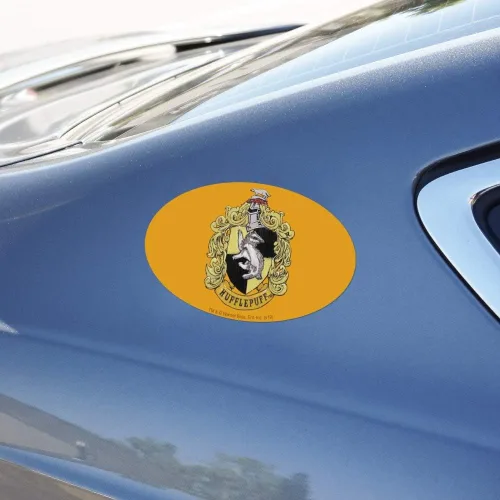 Vista 3 de Harry Potter Hufflepuff pintado cresta automotriz coche refrigerador taquilla vinilo euro imán oval