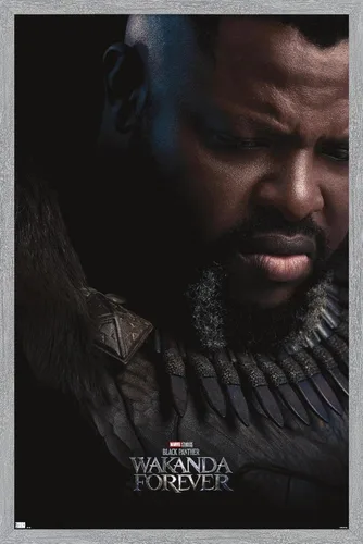 Vista 16 de Trends International Marvel Black Panther: Wakanda Forever - Póster de una hoja de M'Baku Versión enmarcada Barnwood