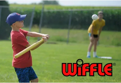 Vista 5 de WIFFLE Softballs originales de 12 pulgadas (1 docena de bolas en vitrina de mostrador) - Diseño clásico perforado, fabricado en Estados Unidos desde