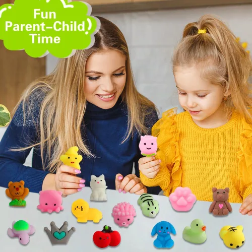 Vista 8 de Paquete de 100 Juguetes Squishies, Pequeños Juguetes Fidget Squishy de Mochi Aleatorios a Granel, Regalos de Fiesta para Niños de 4-8 y 8-12, Bolsa