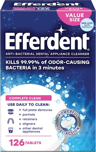 Vista 2 de Efferdent Tabletas de limpieza retenedoras, 126 tabletas y pasta dental blanqueadora Aquafresh Extreme Clean, 5.6 onzas