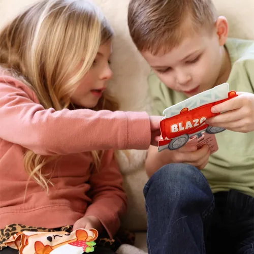 Vista 5 de BIZYBOO - El peluche original de Seek & Find - Juego educativo de búsqueda de objetos ocultos para resolver problemas para niños de 2 años