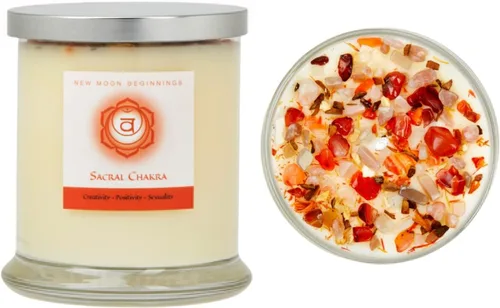 Vista 3 de New Moon Beginnings - Vela de chakra sacro por New Moon Beginnings - Velas de chakras - Velas de flores secas, hierbas y cristal - Velas