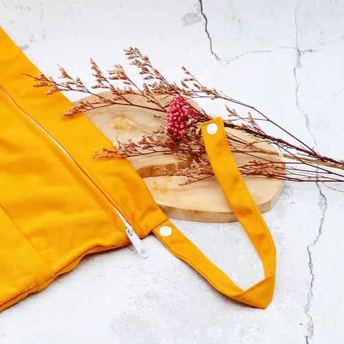 Vista 8 de 2 bolsas para pañales de tela húmedos y secos, impermeables, reutilizables, con dos bolsillos con cremallera, para viajes, playa, piscina