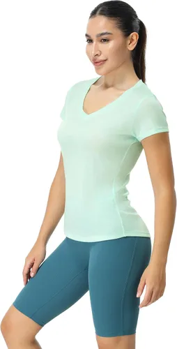 Vista 2 de icyzone Camisetas de entrenamiento para mujer - Camisetas de yoga para gimnasio, correr, fitness, cuello en V