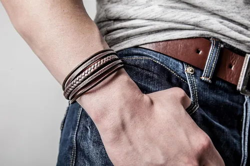 Vista 3 de SERASAR Men's Leather Bracelet [Braid], Black & Brown, Various Lengths Marrón