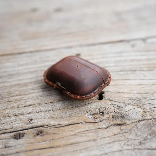 Vista 2 de JJNUSA Funda de cuero vintage genuino envejecido para Airpods Pro 3 3ª generación (2025) Funda protectora con carga inalámbrica compatible con Marrón