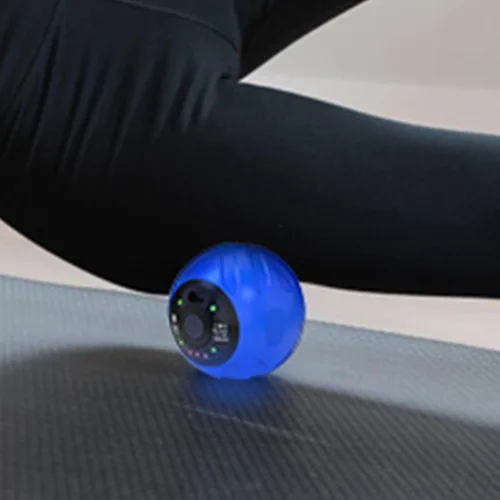 Vista 4 de Master Massage Clinton - Pelota de masaje de vibración ligera con 5 velocidades de nivel para masaje de múltiples piezas, color negro