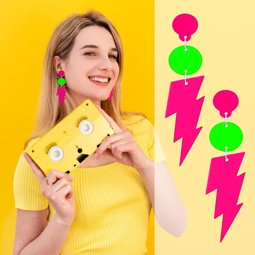Vista 2 de Aretes de neón con cinta de casete retro de los años 80 y 90 para mujer, juego de aretes de radio acrílicos para accesorios de los años 80 y 90